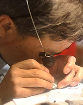 利亚姆·威尔森-成都伯爵维修中心制表师