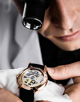 雅各布·琼斯-长沙伯爵维修中心制表师