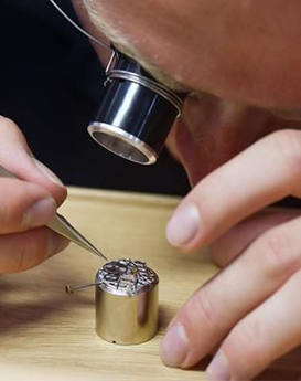 亚历山大·约翰森-长沙伯爵维修中心制表师