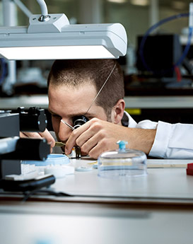 查尔斯·彼得艾伯特-上海伯爵维修中心制表师